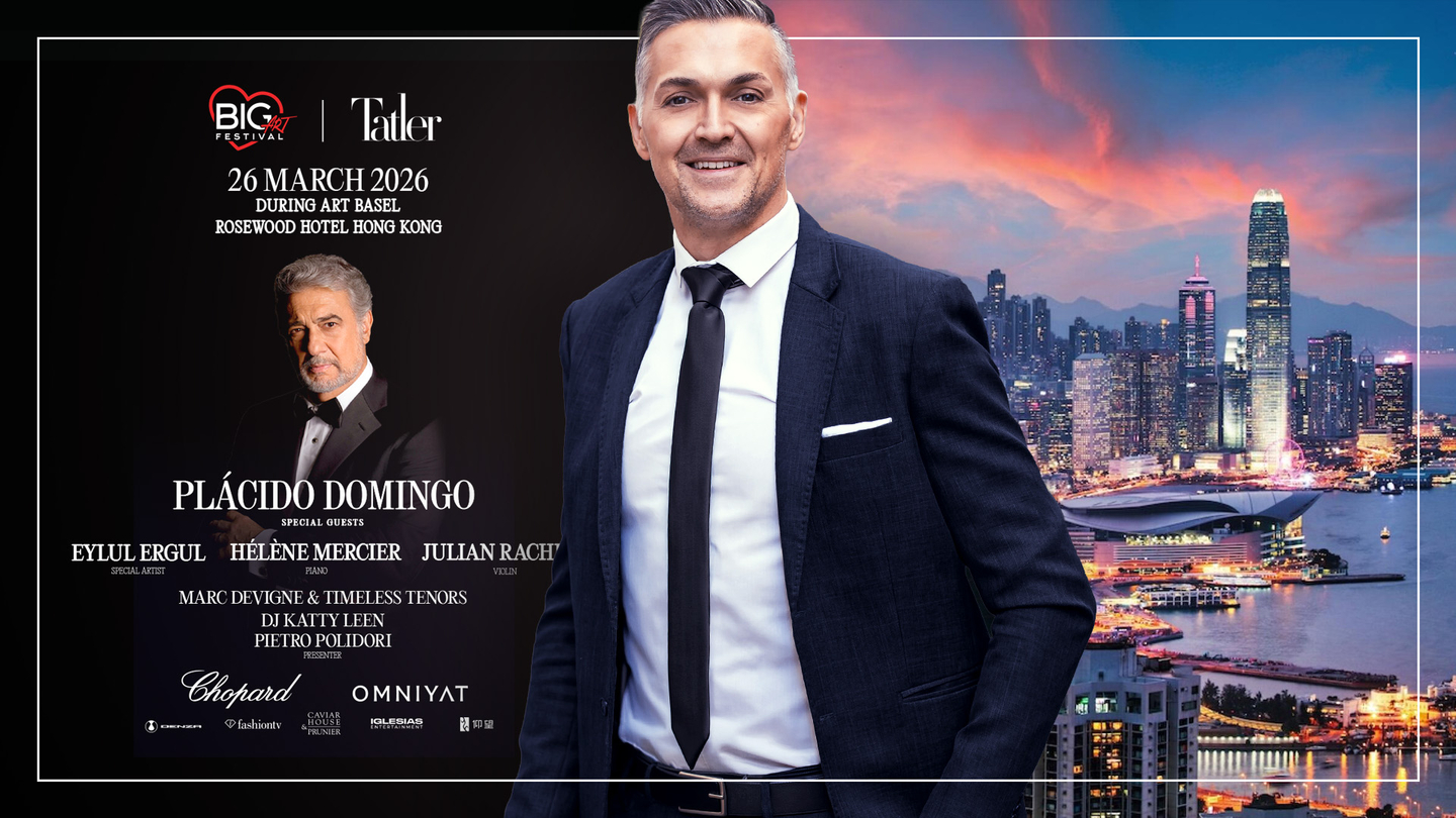 À nouveau sur scène avec le Maestro Domingo — Cette fois à Hong Kong